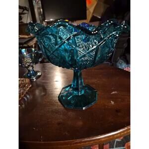 Vintage LE Smith Heritage Quinate Blue Pedestal Compote With Ruffled Edge...